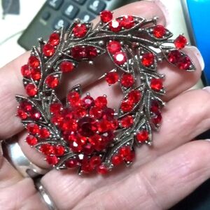 Vtg Silver tone Brooch Pin Pendant w/ Red Stones Flower Design